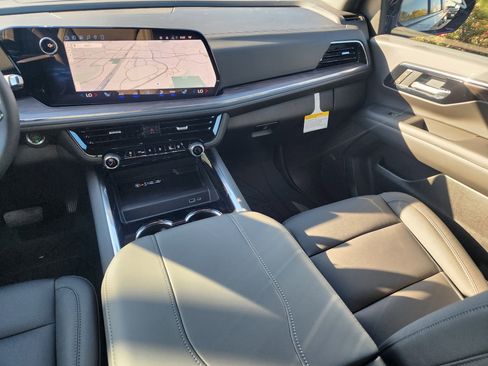 New 2026 Chevrolet Suburban Z71 w/ Comfort Package image 20