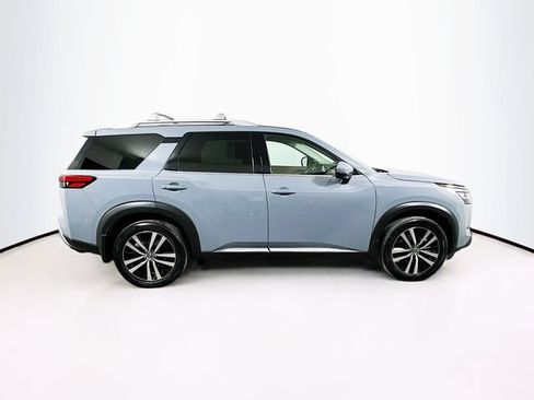 Used 2023 Nissan Pathfinder Platinum AWD/4WD image 11