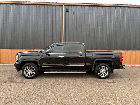 Used 2014 GMC Sierra 1500 Denali w/ Driver Alert Package AWD/4WD image 3