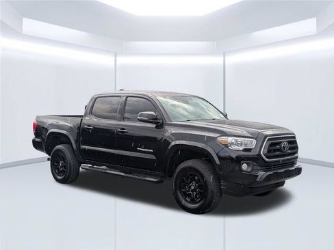 Used 2022 Toyota Tacoma SR5 w/ Technology Package RWD image 8