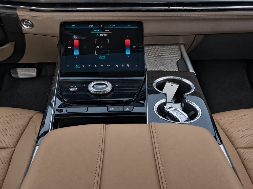 Used 2025 Cadillac Escalade ESV Premium Luxury w/ Touring Package AWD/4WD image 31