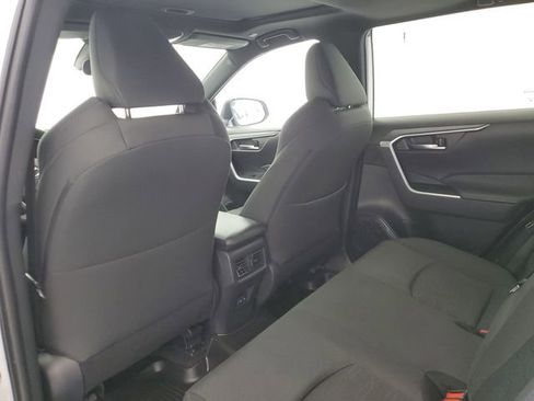 Used 2024 Toyota RAV4 SE w/ Convenience Package image 15