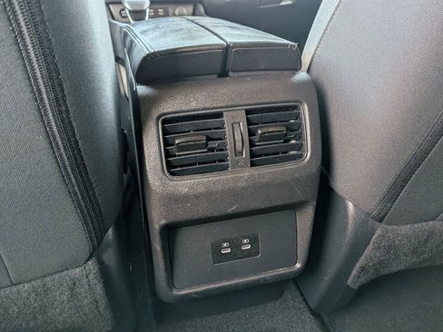 Certified 2025 Nissan Rogue SV image 19