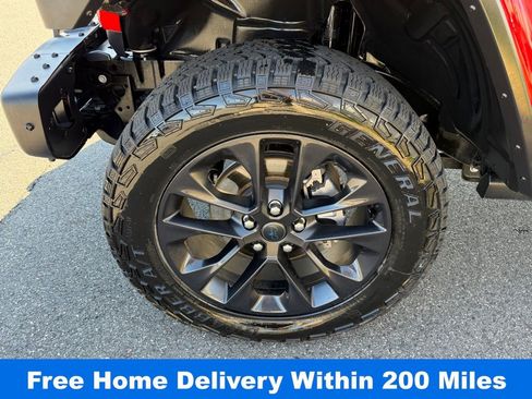 Certified 2025 Jeep Wrangler Unlimited Sahara image 11