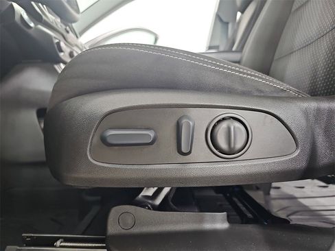 Certified 2023 GMC Terrain SLE w/ Driver Convenience Package image 34