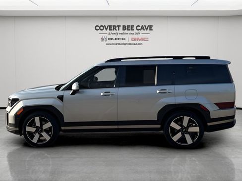 Used 2024 Hyundai Santa Fe Limited image 5