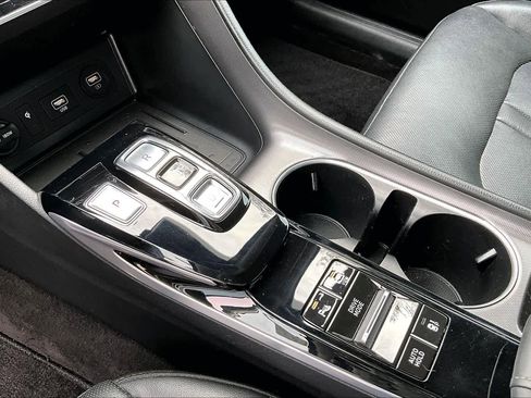 Used 2022 Hyundai Sonata Limited w/ Cargo Package image 16