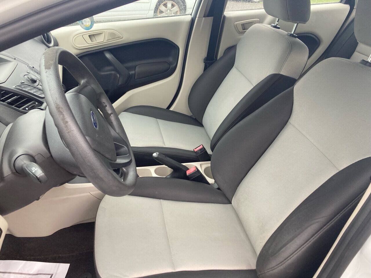 Used 2013 Ford Fiesta S FWD image 11