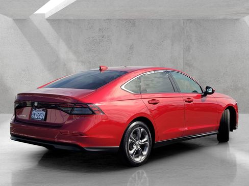 Used 2024 Honda Accord EX image 4