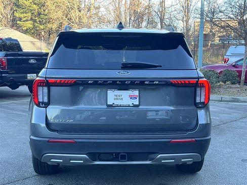 New 2026 Ford Explorer Active w/ Active Comfort Package image 24