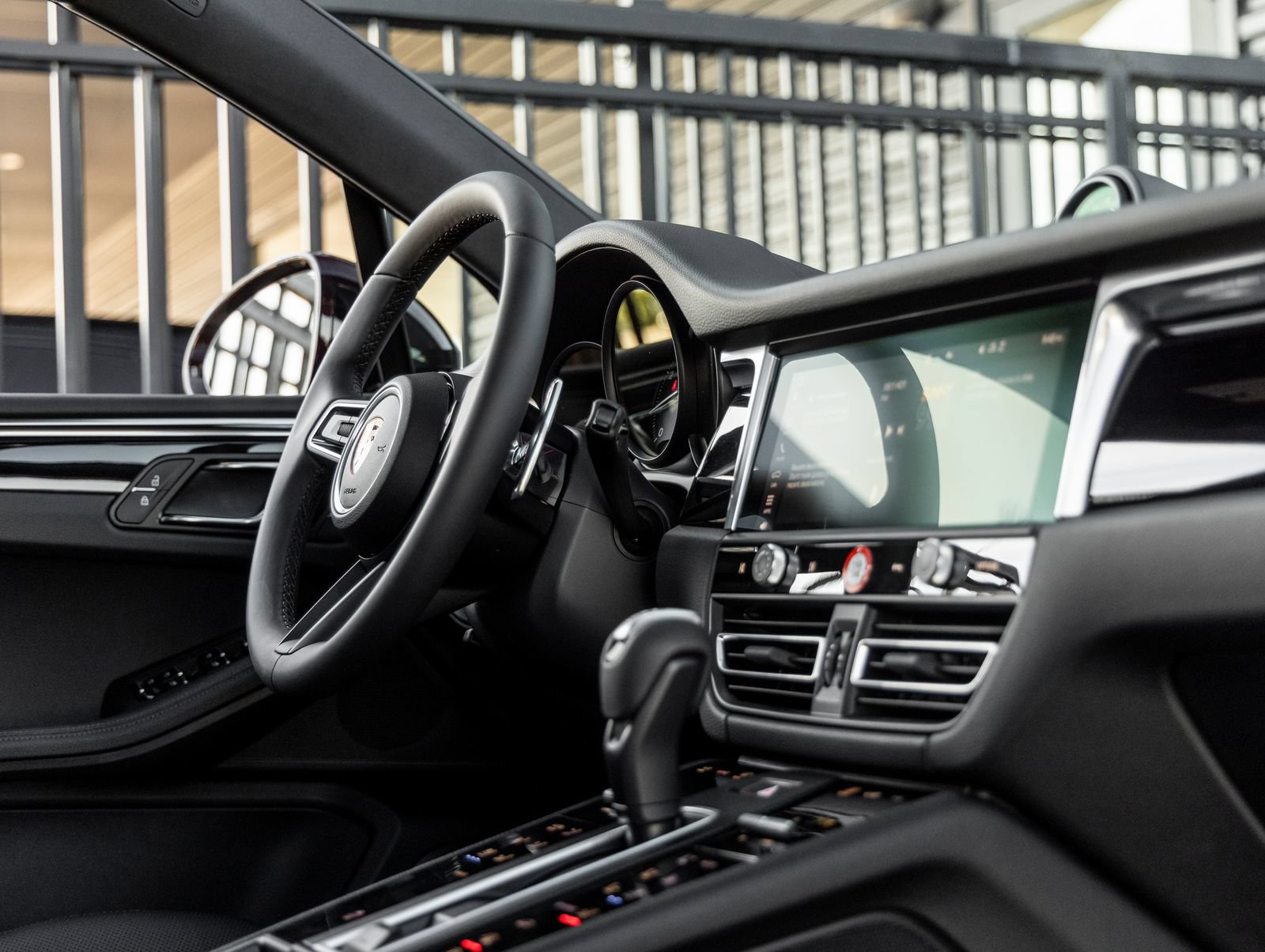 Certified 2026 Porsche Macan AWD/4WD image 49