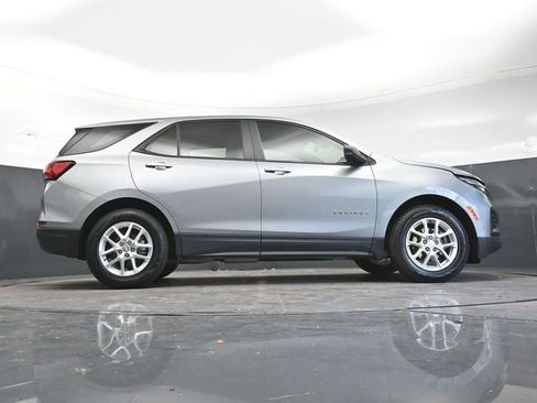Used 2024 Chevrolet Equinox LS w/ Driver Confidence II Package FWD image 30