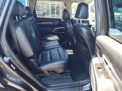 Used 2020 Kia Telluride LX image 19
