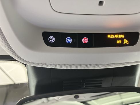 Certified 2025 Buick Envision Sport Touring image 31