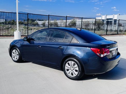 Used 2015 Chevrolet Cruze LS image 7