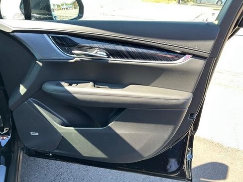New 2025 Cadillac XT6 Premium Luxury image 24