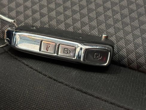 Used 2025 Kia Soul LX w/ LX Technology Package FWD image 20