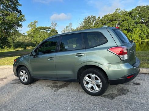 Used 2018 Subaru Forester 2.5i AWD/4WD image 4