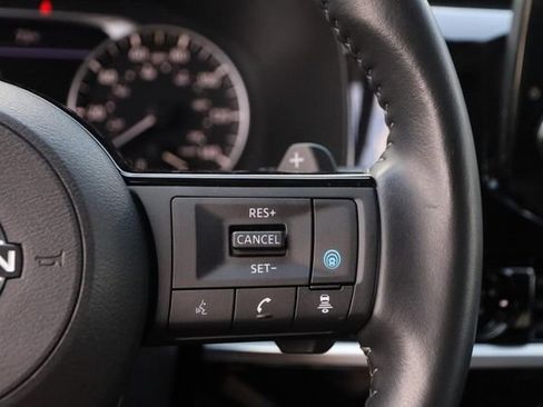 Certified 2025 Nissan Pathfinder SL w/ SL Premium Package AWD/4WD image 15