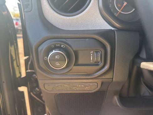 New 2026 Jeep Gladiator Sport image 18