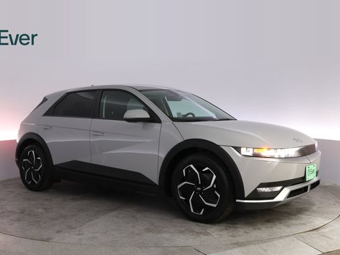 Used 2024 Hyundai Ioniq 5 SEL RWD image 14