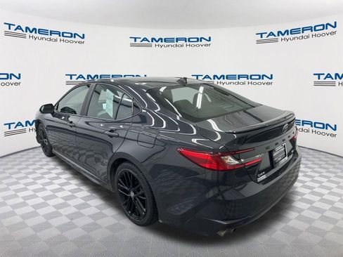 Used 2025 Toyota Camry SE w/ Convenience Package FWD image 3