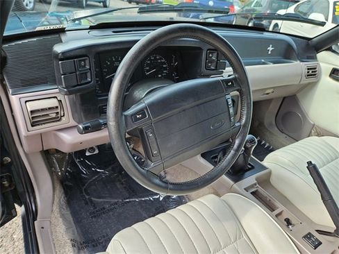 Used 1992 Ford Mustang LX image 15