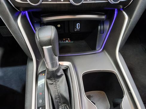 Used 2019 Honda Accord EX image 27