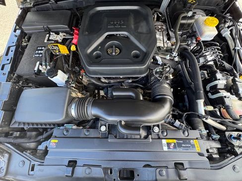 Used 2023 Jeep Wrangler Sahara image 33