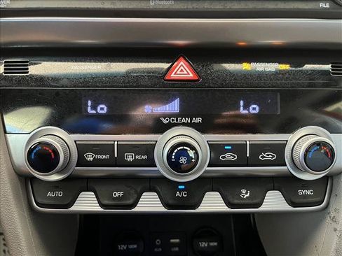 Used 2020 Hyundai Elantra SE w/ Cargo Package (C1) FWD image 15