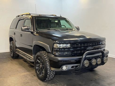 Used 2005 Chevrolet Tahoe Z71 w/ Preferred Equipment Group AWD/4WD image 3