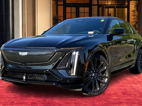 New 2026 Cadillac Lyriq V AWD/4WD image 1