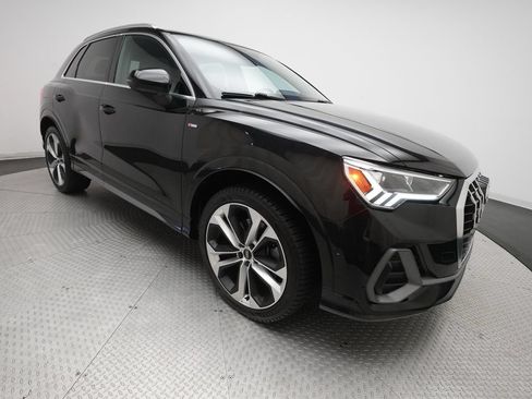 Used 2019 Audi Q3 2.0T Prestige w/ Prestige Package AWD/4WD image 37