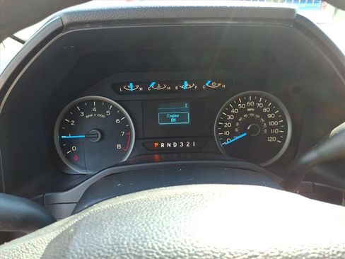 Used 2015 Ford F150 XLT image 15