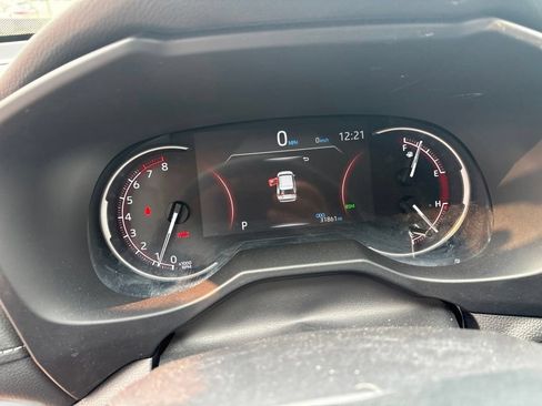 Used 2025 Toyota RAV4 XLE AWD/4WD image 15