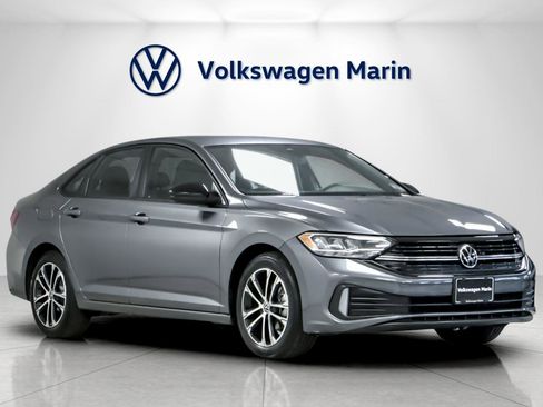 Used 2022 Volkswagen Jetta Sport image 7