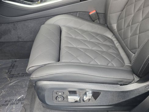 New 2026 BMW X5 xDrive40i w/ M Sport Package AWD/4WD image 15