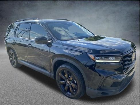 Used 2025 Honda Pilot Black Edition image 9