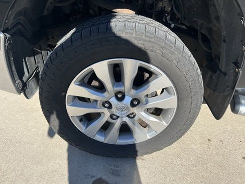 Used 2013 Toyota Tundra Platinum image 9