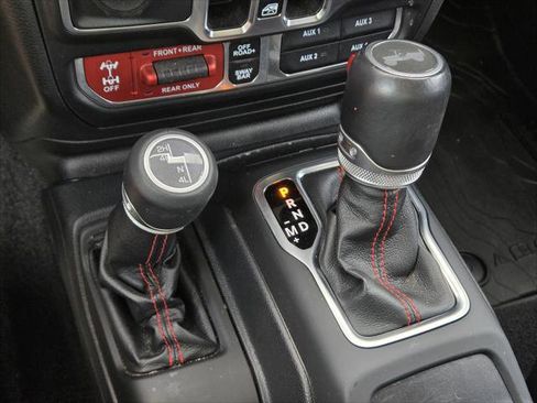 Certified 2021 Jeep Wrangler Unlimited Rubicon AWD/4WD image 29