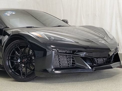 Certified 2023 Chevrolet Corvette Z06 w/ Chrome Exterior Badge Package RWD image 2