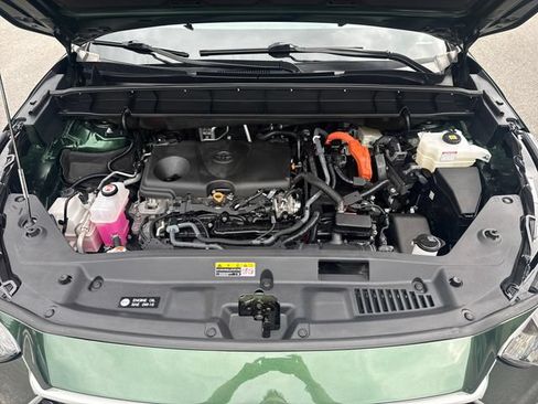 Used 2023 Toyota Highlander XLE AWD/4WD image 22