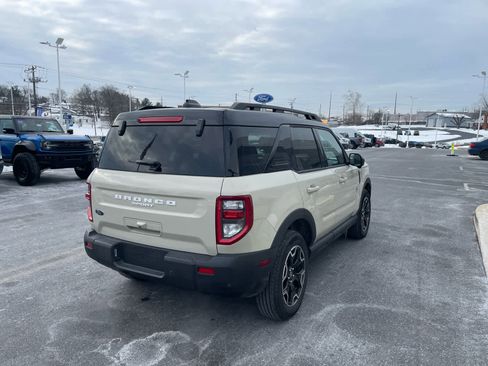 Used 2025 Ford Bronco Sport Outer Banks w/ Outer Banks Tech Package+ image 7