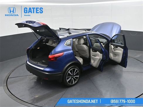 Used 2017 Nissan Rogue Sport SL w/ SL Premium Package image 57