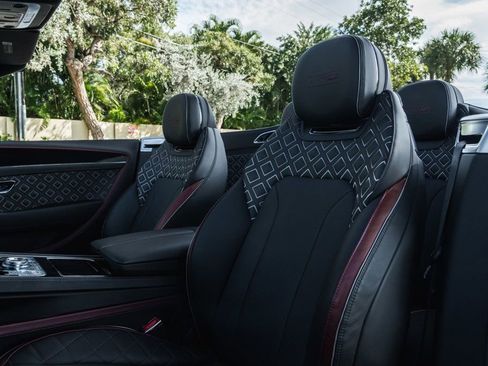 Used 2024 Bentley Continental GT Speed image 15