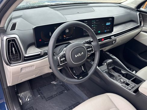 Certified 2025 Kia Sorento X-Line EX AWD/4WD image 20