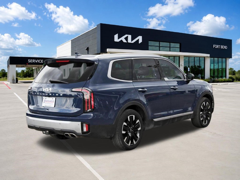 Used 2024 Kia Telluride SX w/ Towing Package FWD image 5