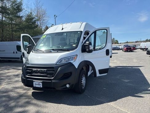 Used 2024 RAM ProMaster 2500 w/ Convenience Group FWD image 16
