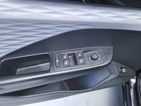 Used 2023 Volkswagen Taos S w/ Driver Assistance Package AWD/4WD image 11