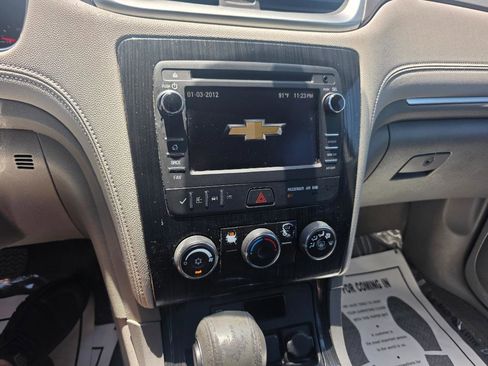 Used 2017 Chevrolet Traverse LT FWD image 16